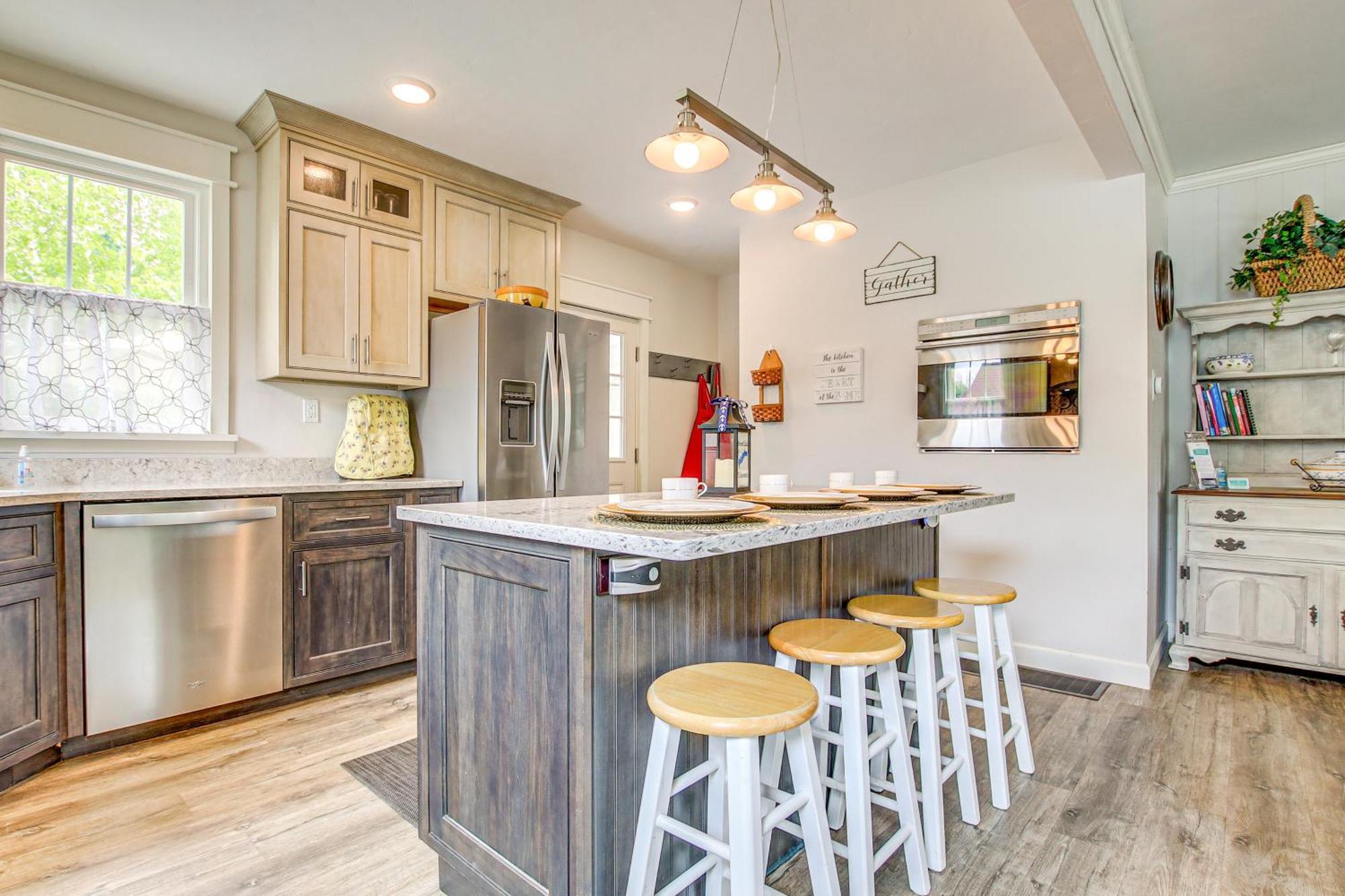 Lavish House With Patio - 2 Blocks To Green Lake! Luaran gambar