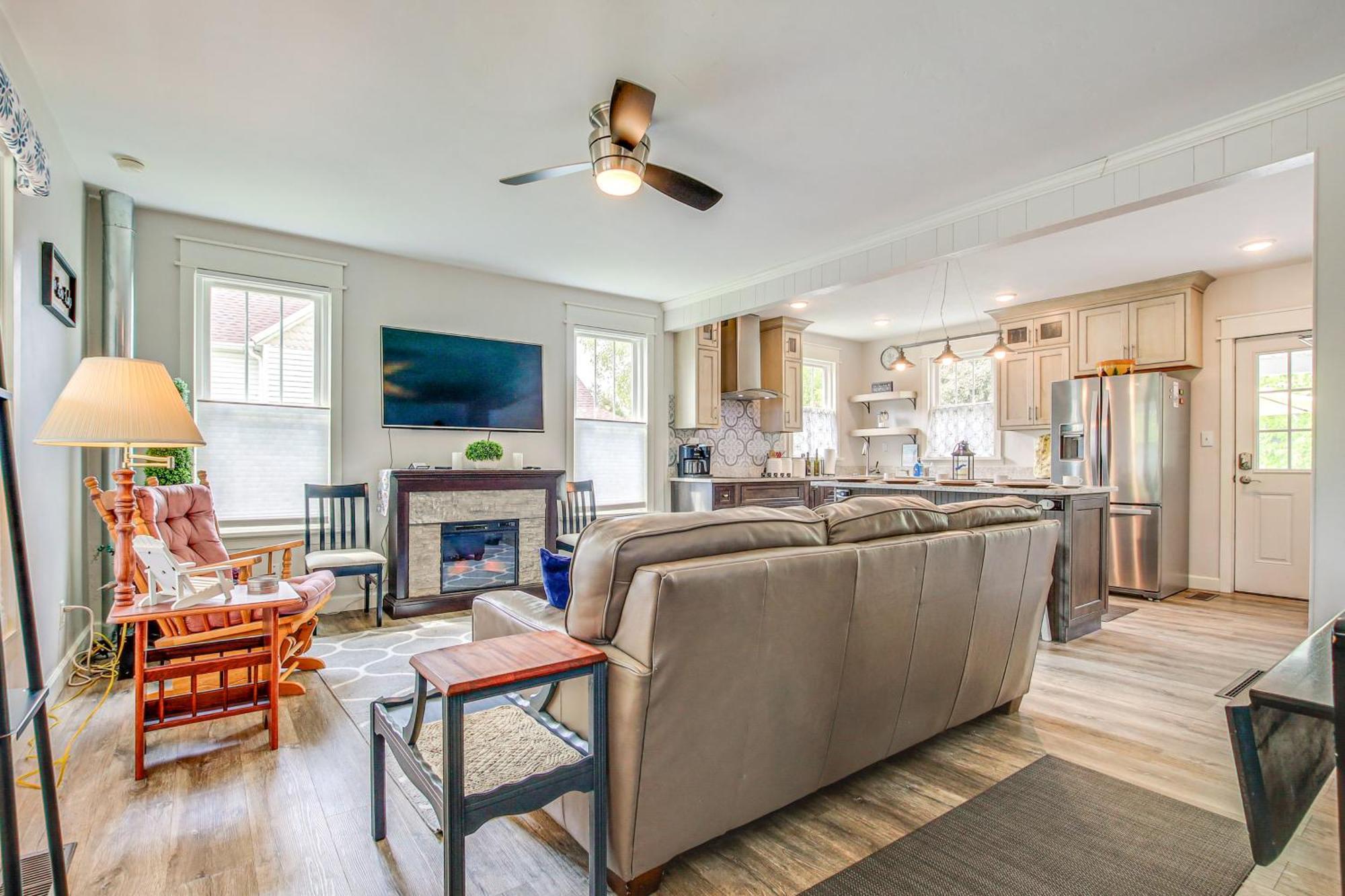 Lavish House With Patio - 2 Blocks To Green Lake! Luaran gambar